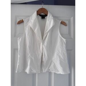 Sleeveless Button Down Collared Blouse 90s Clean Girl